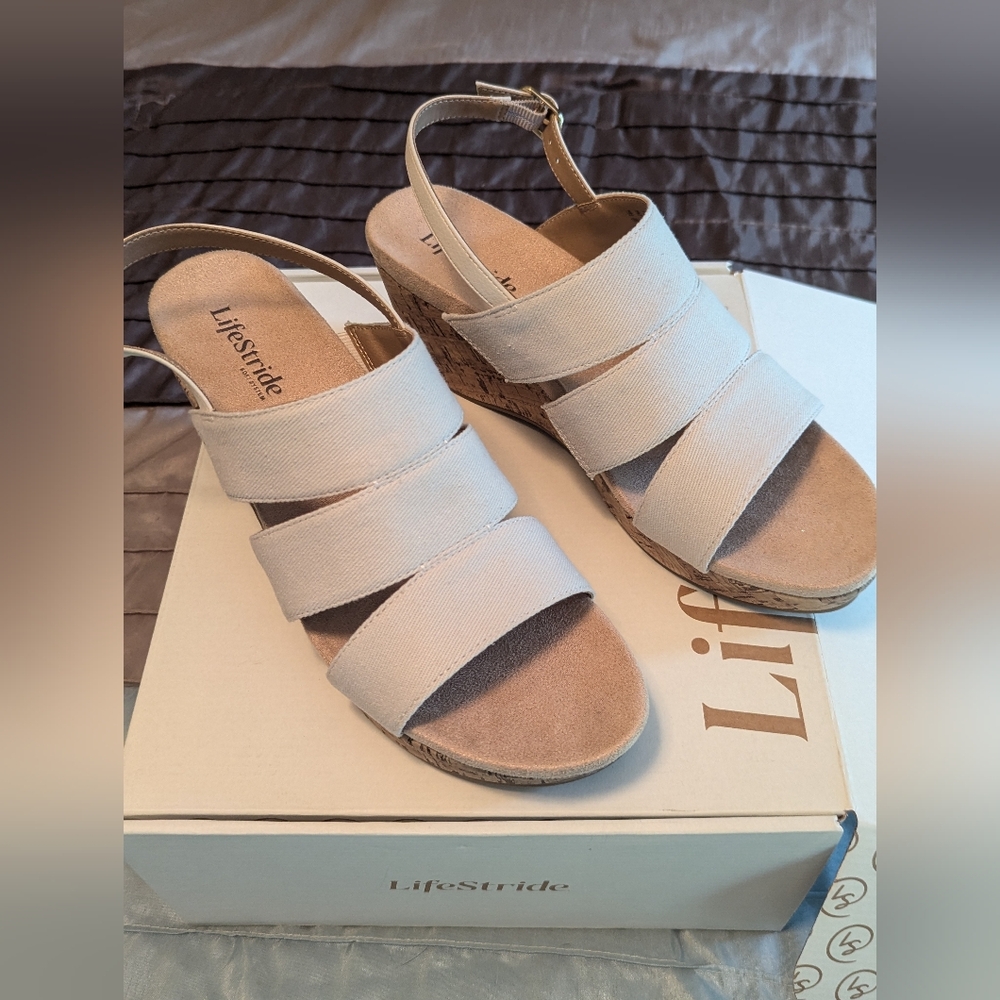 Life Stride Darby Wedge Sandal Cork Heel Size 10 NIB